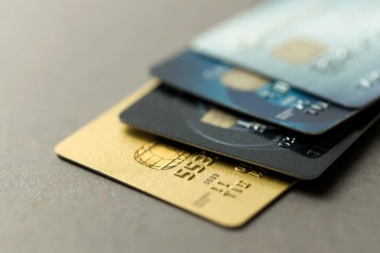 Guide To Credit Card Offers From Smaller Banks And Credit Unions Us Credit Card Guide