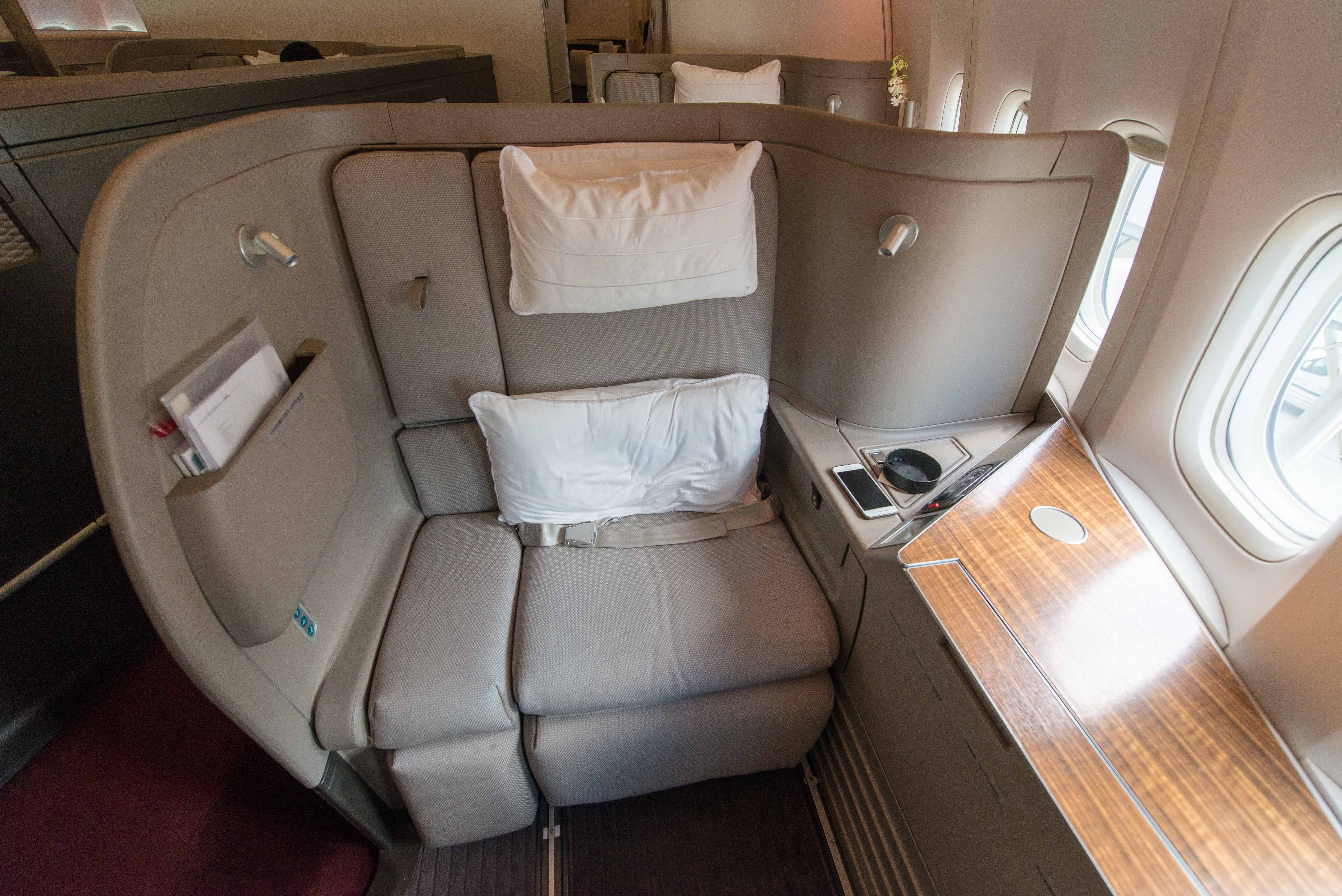 Cathay Pacific 77W First Class Seat4