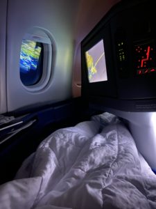 四天三晚回国路：ORD - ATL - AMS - PVG 疫情下的套间体验 - 美国信用卡指南